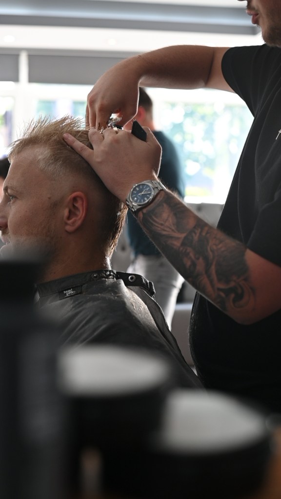 Wombourne Barber Giving Skin Fade
